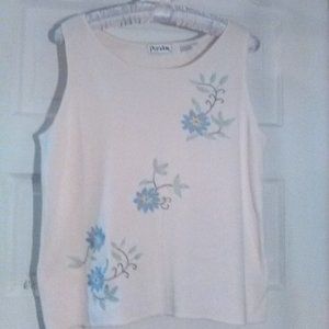 Vtg Paradox Cream w/ Floral Embroidery Shell